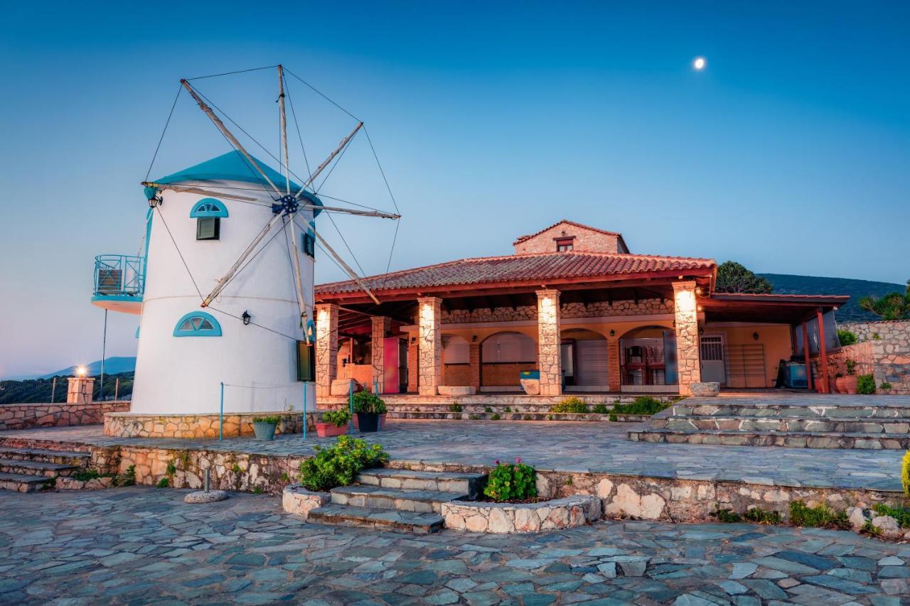 Koríthion Potamitis Windmills & Apartments מראה חיצוני תמונה